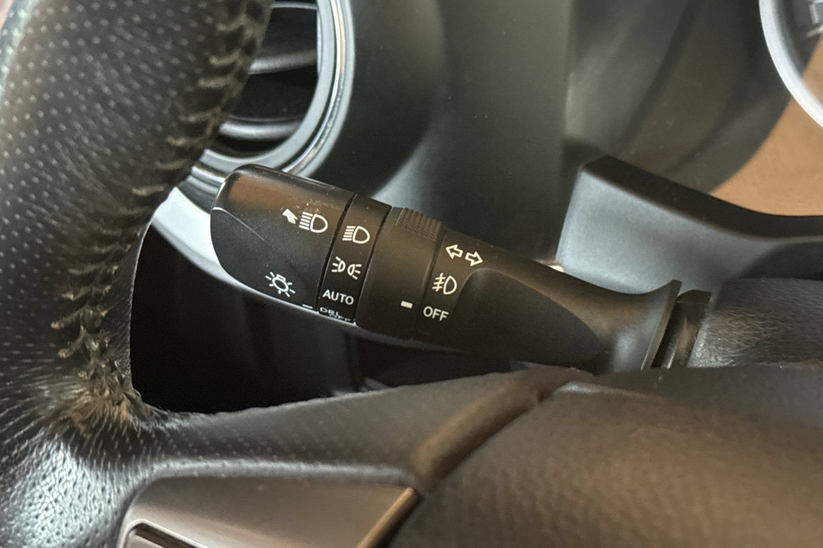 Used 2017 Toyota Tacoma Limited AWD/4WD image 33