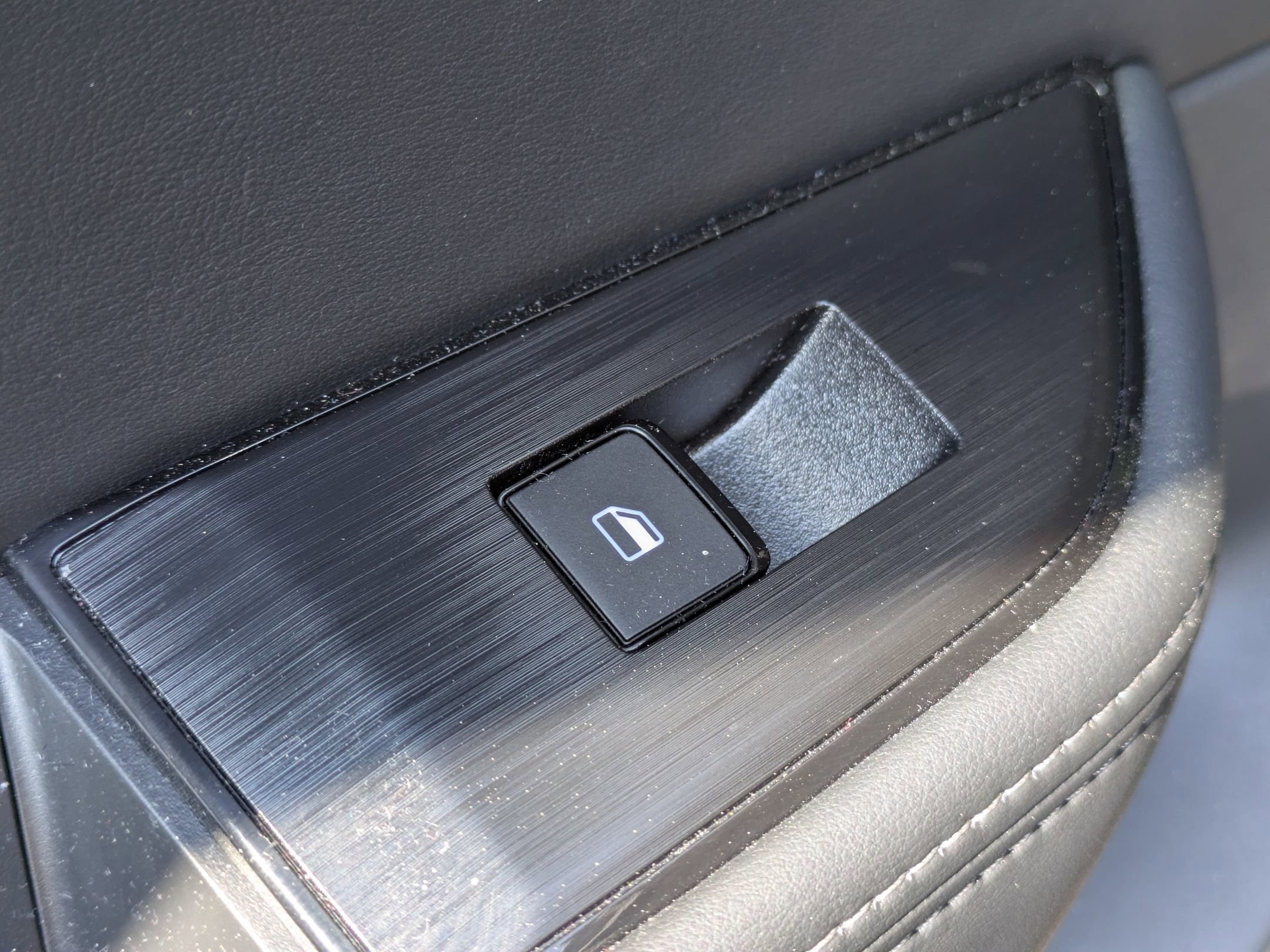 Used 2026 Nissan Rogue SV image 25