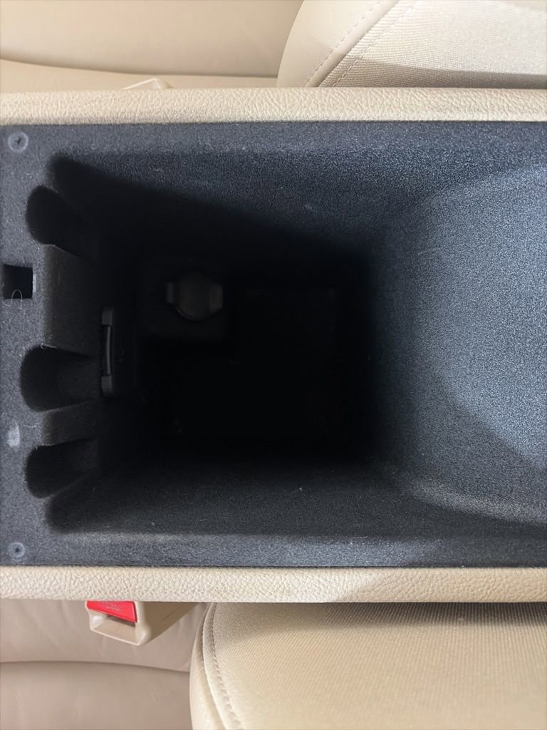 Used 2011 Buick Lucerne CXL FWD image 9
