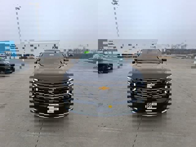 New 2026 Chevrolet Suburban High Country image 2