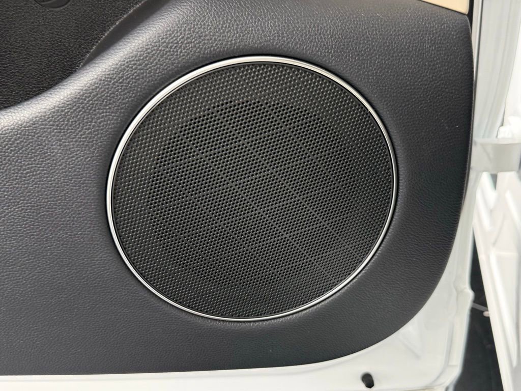 Used 2026 Genesis GV70 2.5T Select image 35