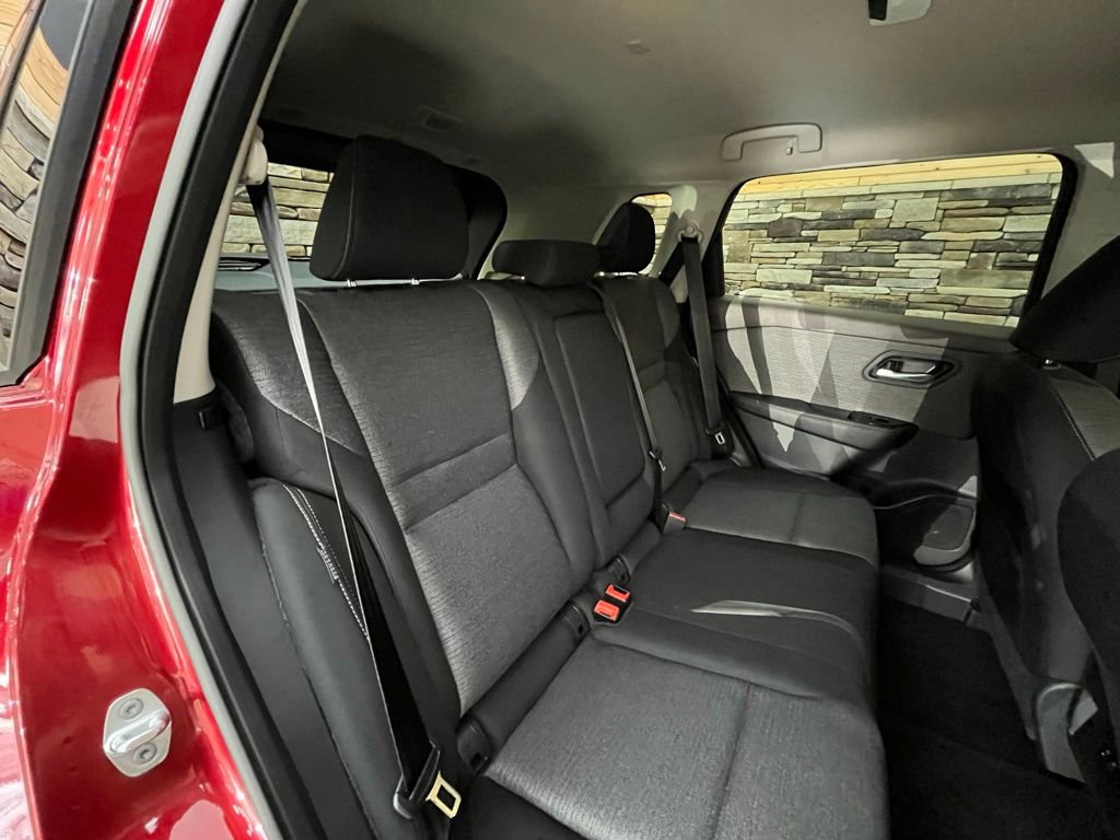 Used 2022 Nissan Rogue SV AWD/4WD image 33
