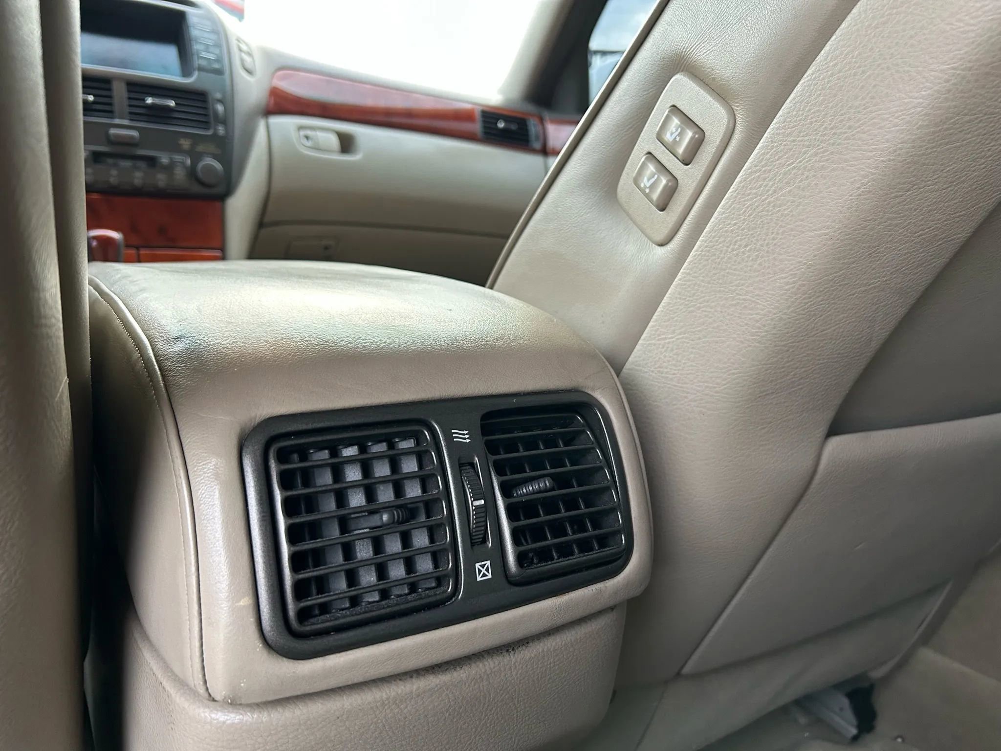 Used 2002 Lexus LS 430 image 19