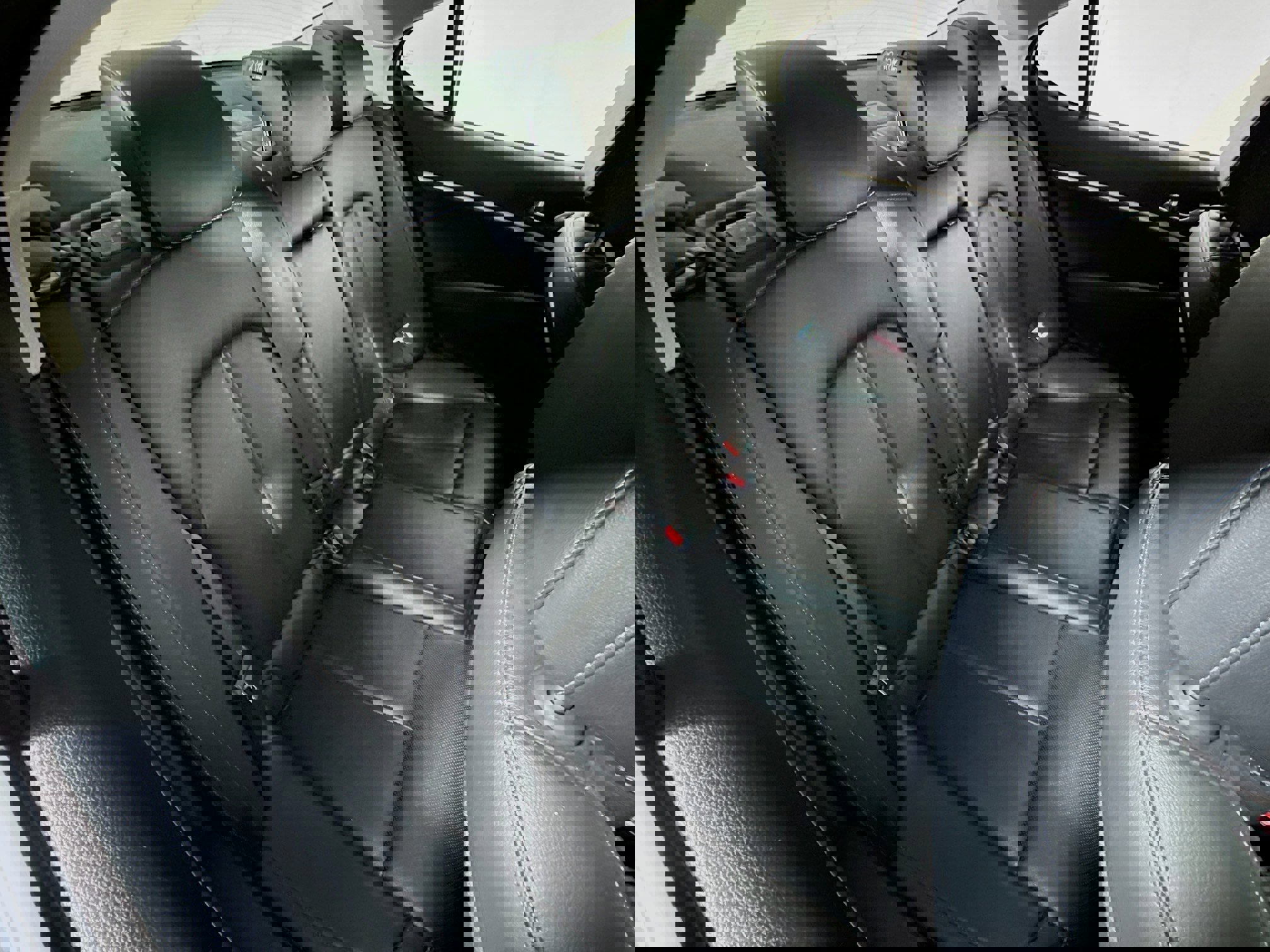 Used 2022 Genesis G70 2.0T image 26