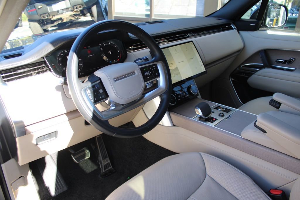 Certified 2023 Land Rover Range Rover SE AWD/4WD image 5