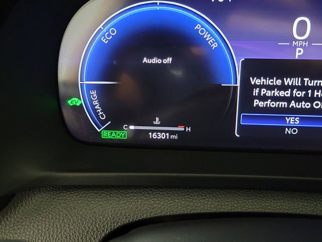 Used 2023 Toyota Crown Limited image 2