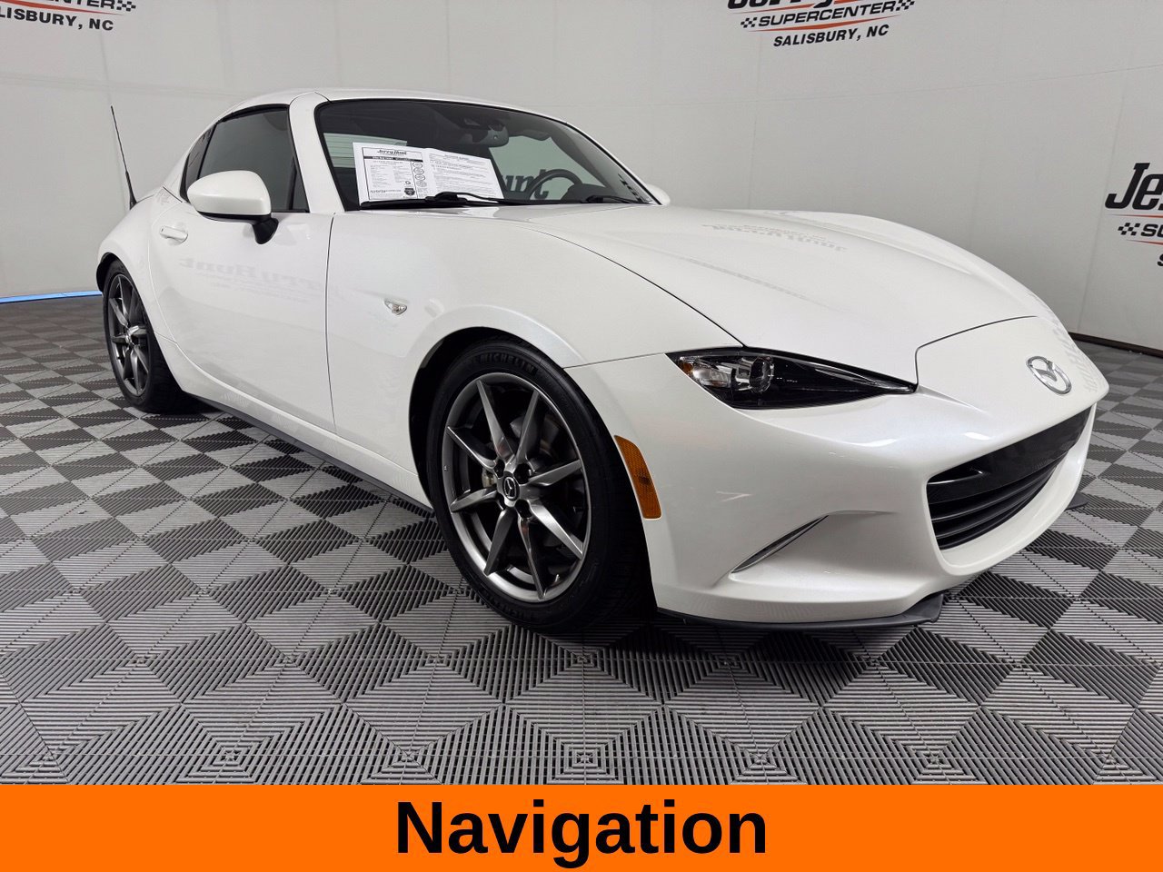 Used 2021 MAZDA MX-5 Miata RF Grand Touring RWD image 6