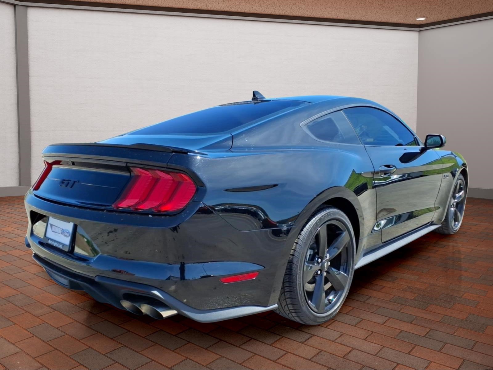 Used 2022 Ford Mustang GT Premium w/ Black Accent Package RWD image 8