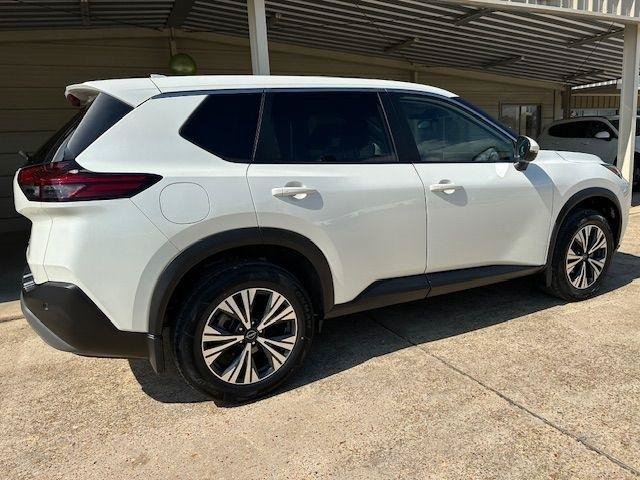 Used 2022 Nissan Rogue SV AWD/4WD image 5