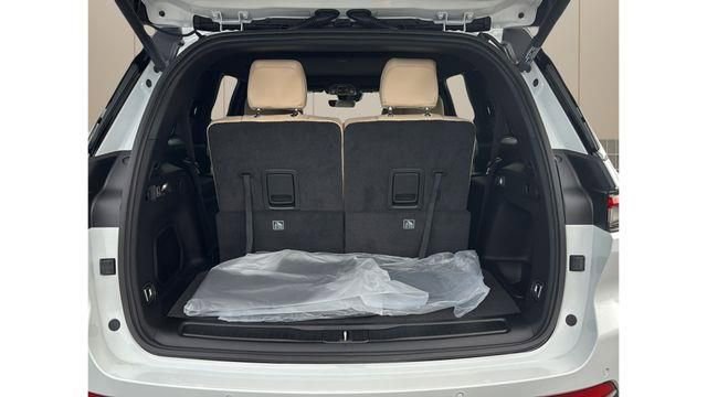 New 2026 Jeep Grand Cherokee L Limited AWD/4WD image 14