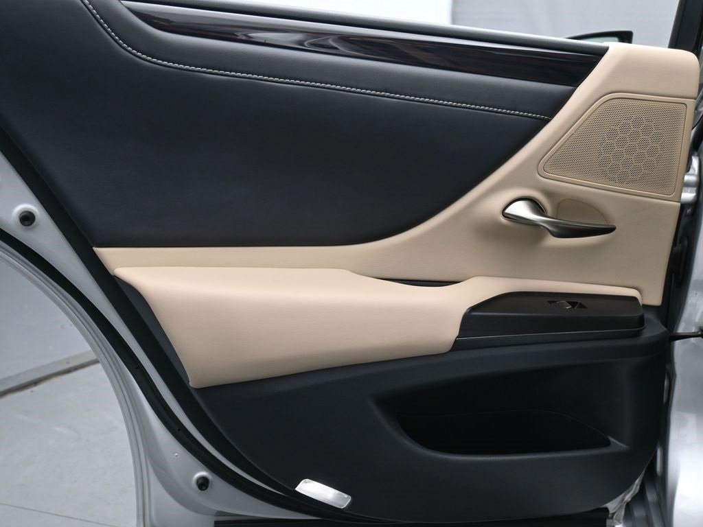 Used 2021 Lexus ES 250 w/ Premium Package image 19