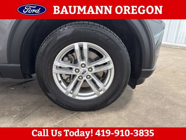 Used 2023 Ford Explorer XLT w/ Equipment Group 202A AWD/4WD image 26