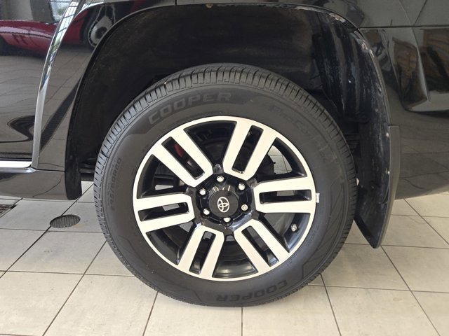 Used 2017 Toyota 4Runner Limited w/ Convenience Package AWD/4WD image 13