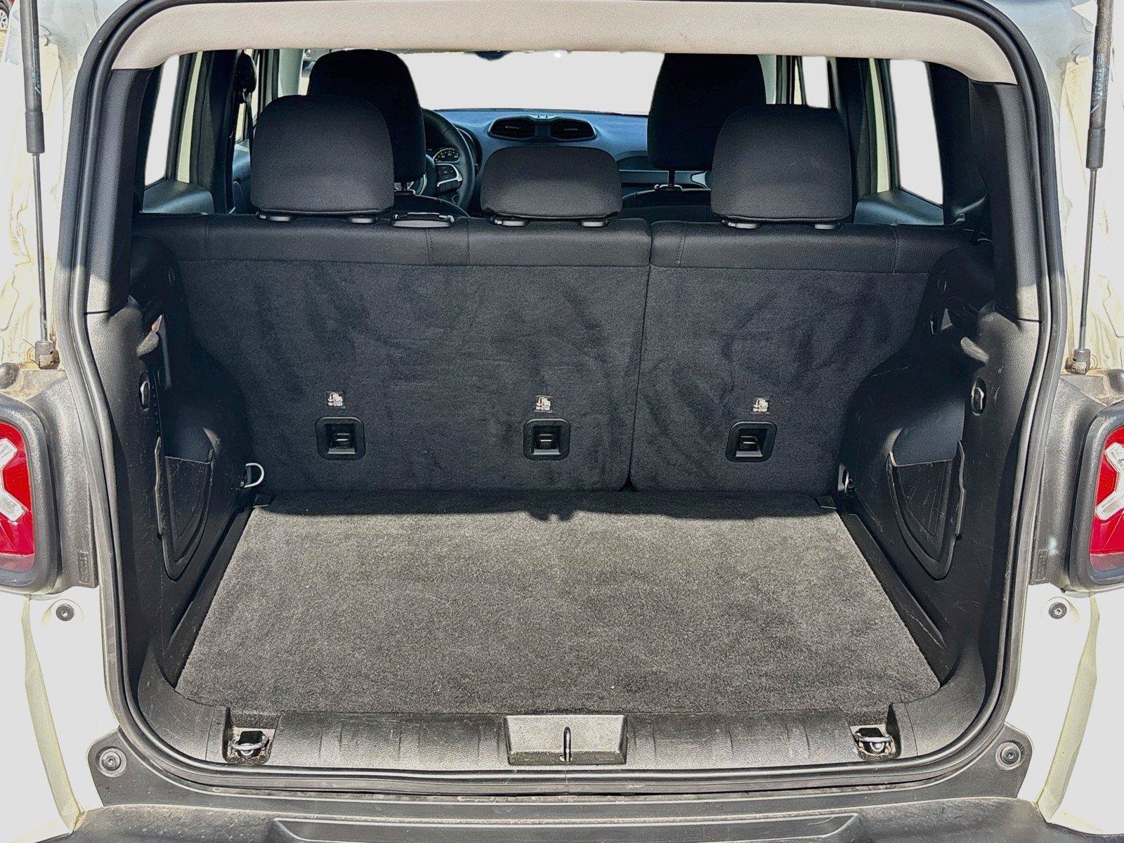 Certified 2023 Jeep Renegade Latitude AWD/4WD image 25
