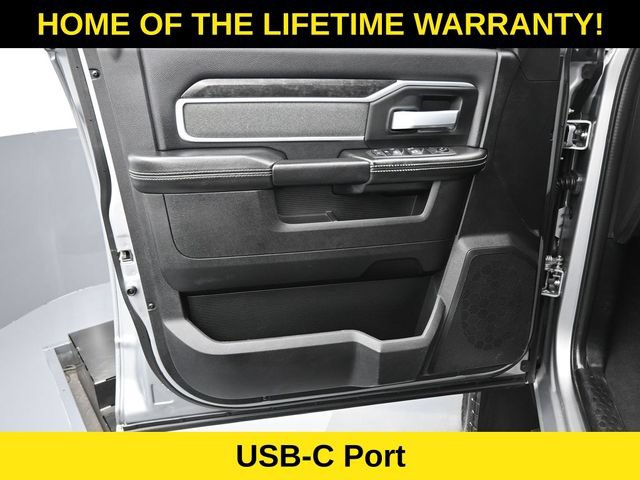 Used 2022 RAM 2500 Big Horn w/ Night Edition AWD/4WD image 11