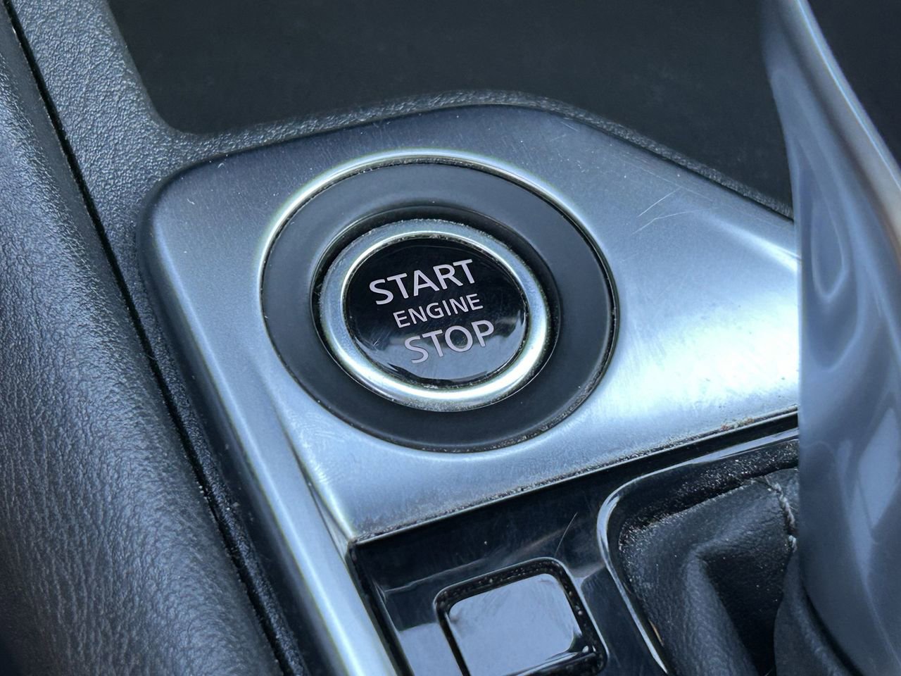 Certified 2025 Nissan Sentra SV image 9