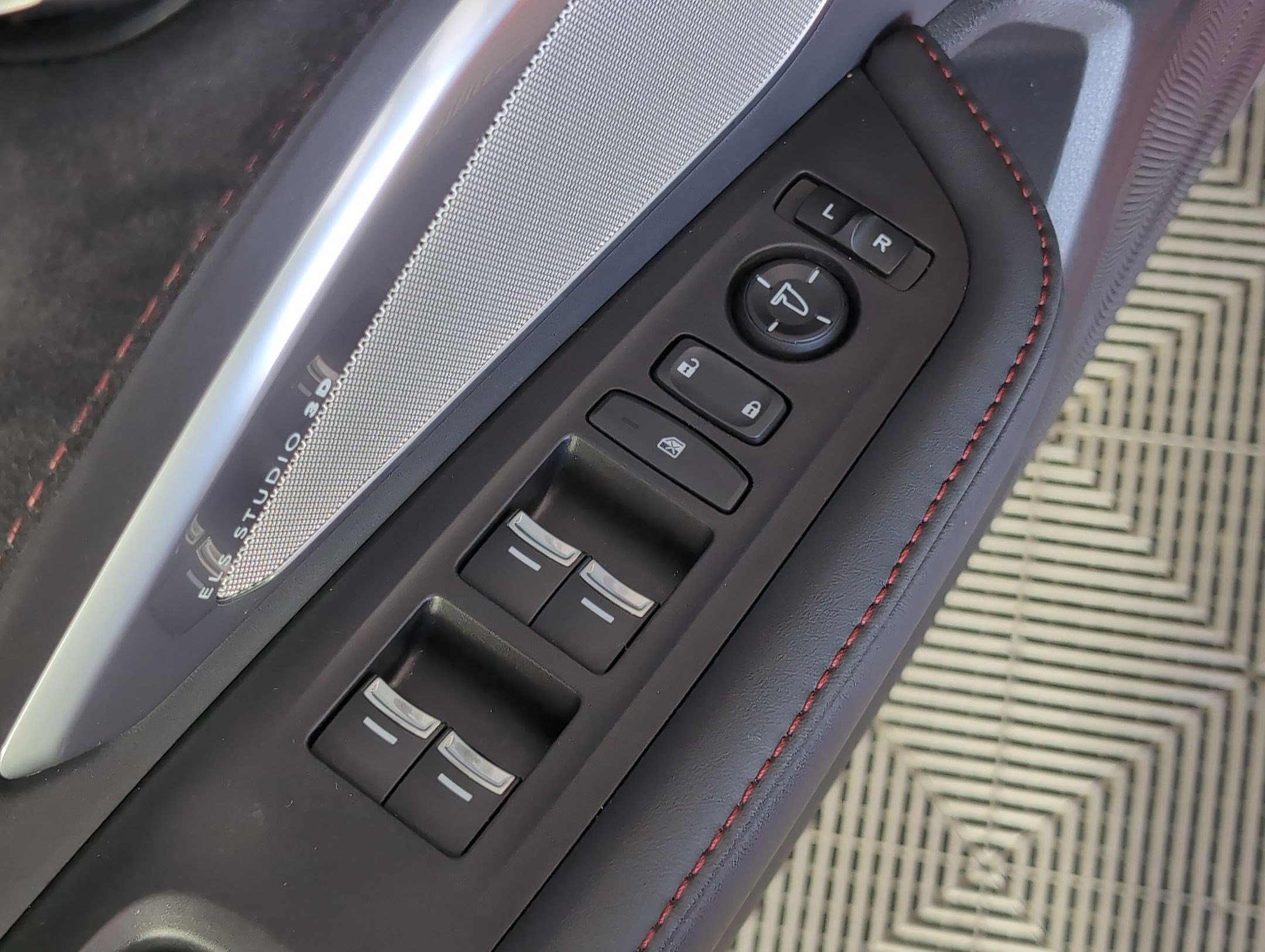 Used 2023 Acura RDX A-Spec image 10