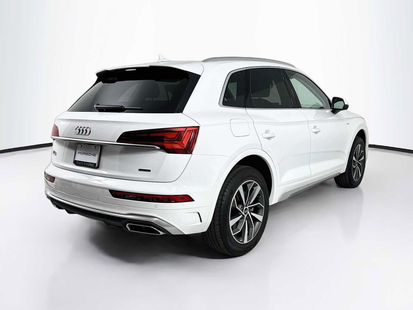 Used 2023 Audi Q5 2.0T Premium Plus w/ Premium Plus Package AWD/4WD image 9
