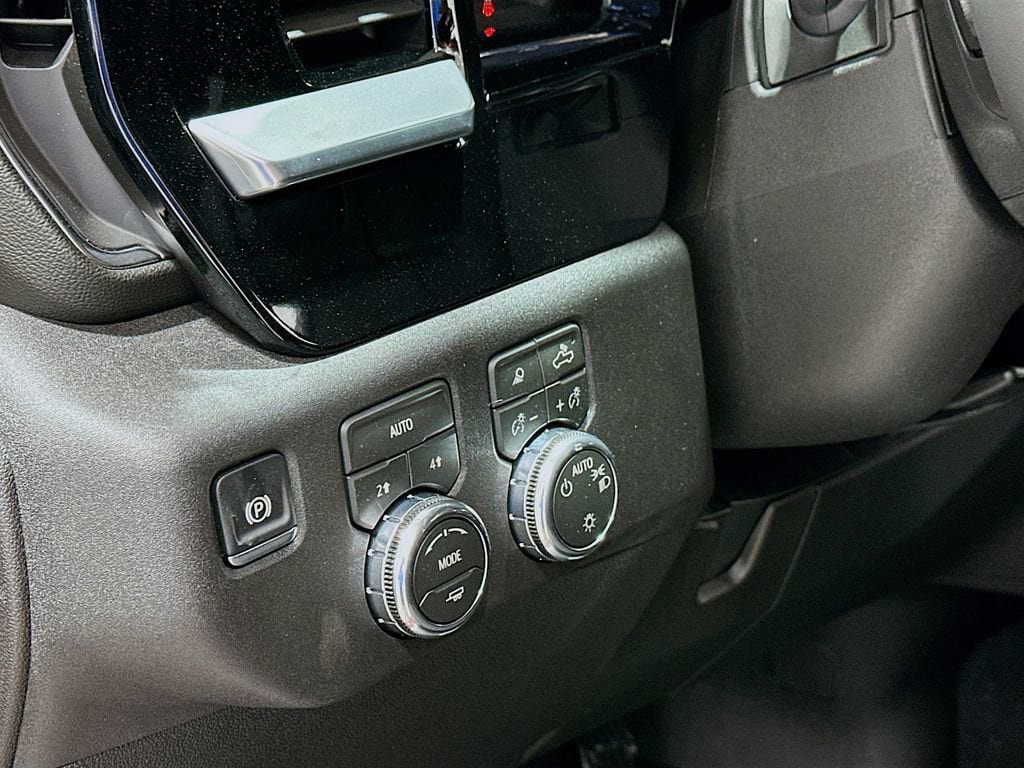 New 2026 GMC Sierra 1500 SLE w/ Preferred Package AWD/4WD image 10