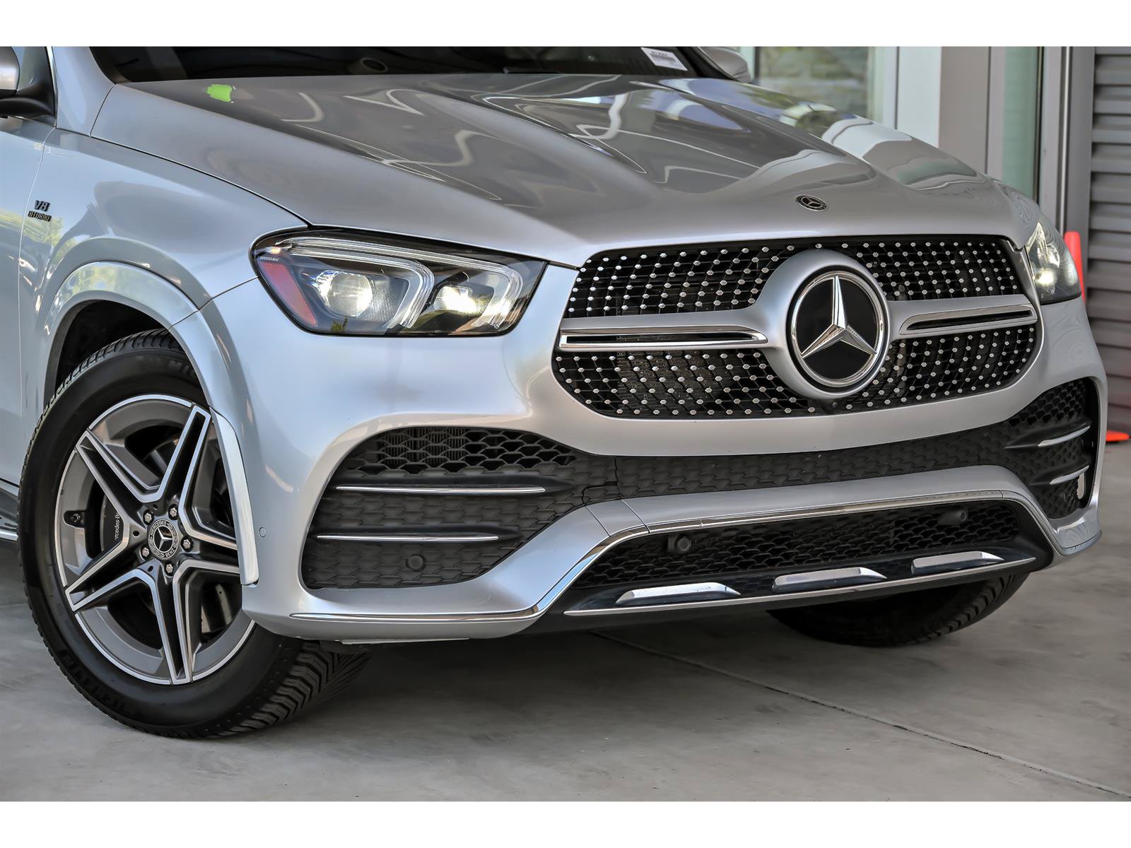 Used 2020 Mercedes-Benz GLE 580 4MATIC w/ Energizing Package Plus video 2
