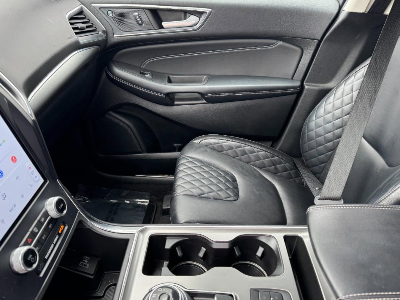 Used 2023 Ford Edge Titanium image 13