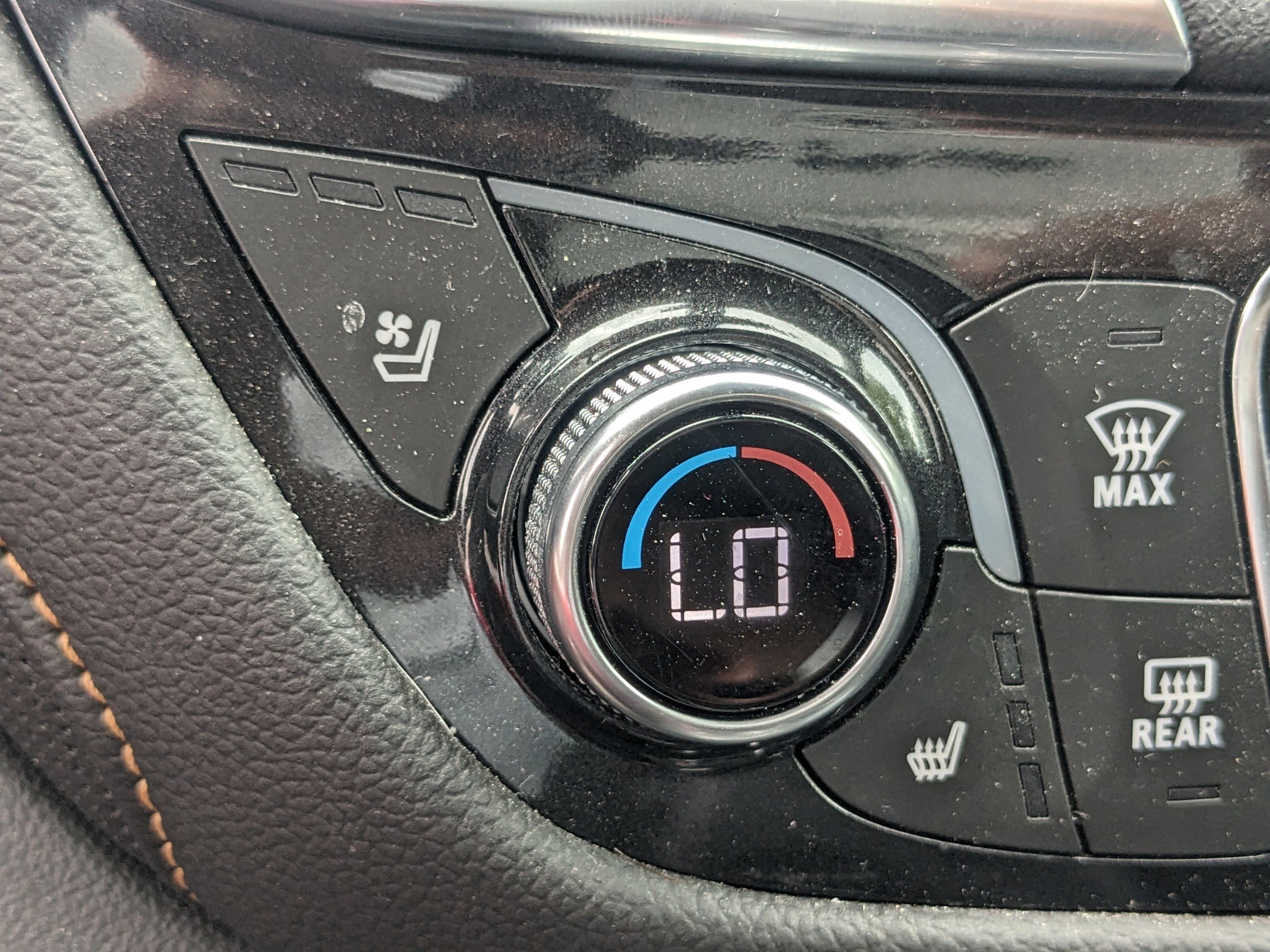 Used 2022 Chevrolet Equinox Premier image 24