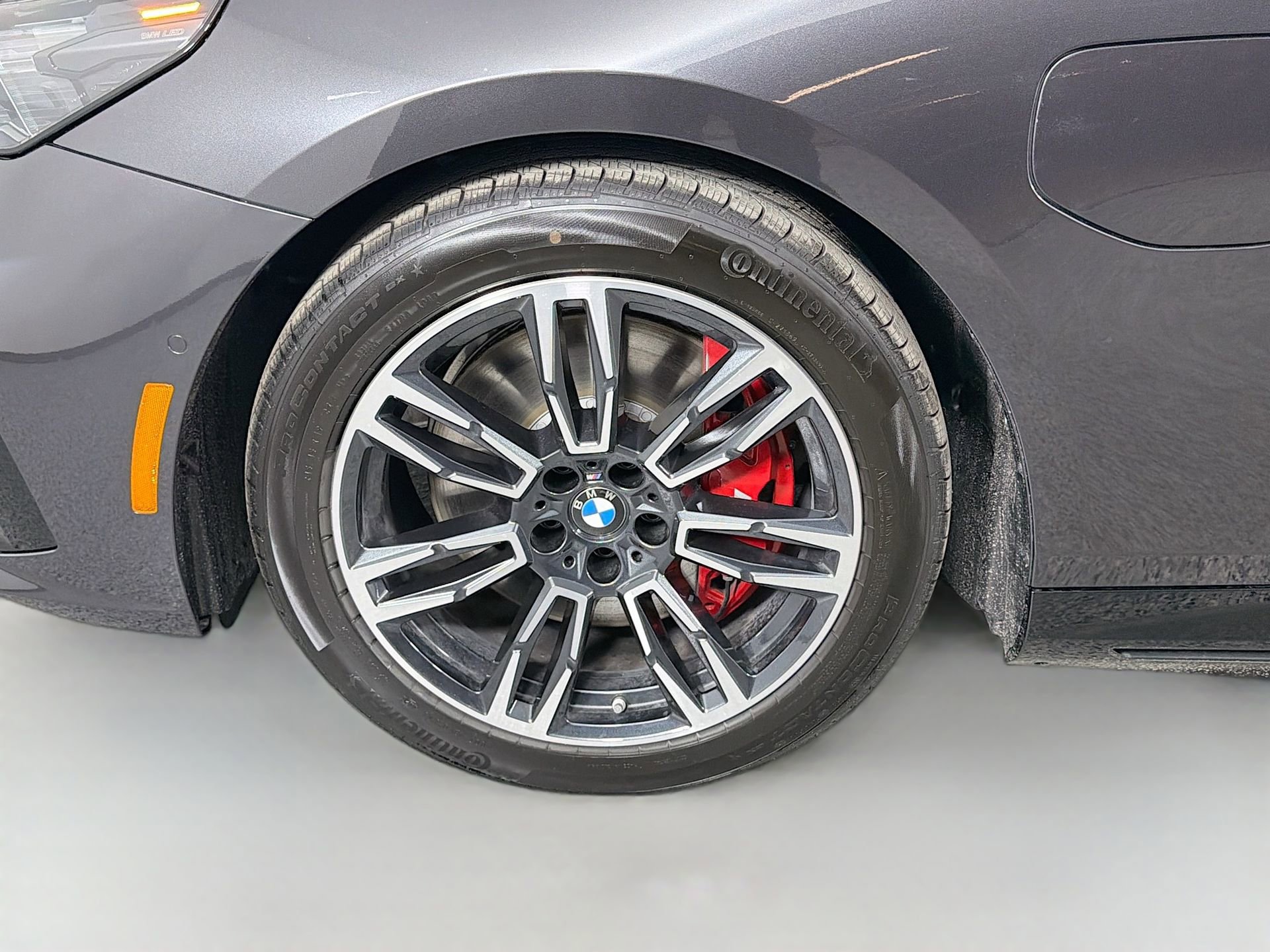 New 2026 BMW 550e xDrive w/ Premium Package image 32