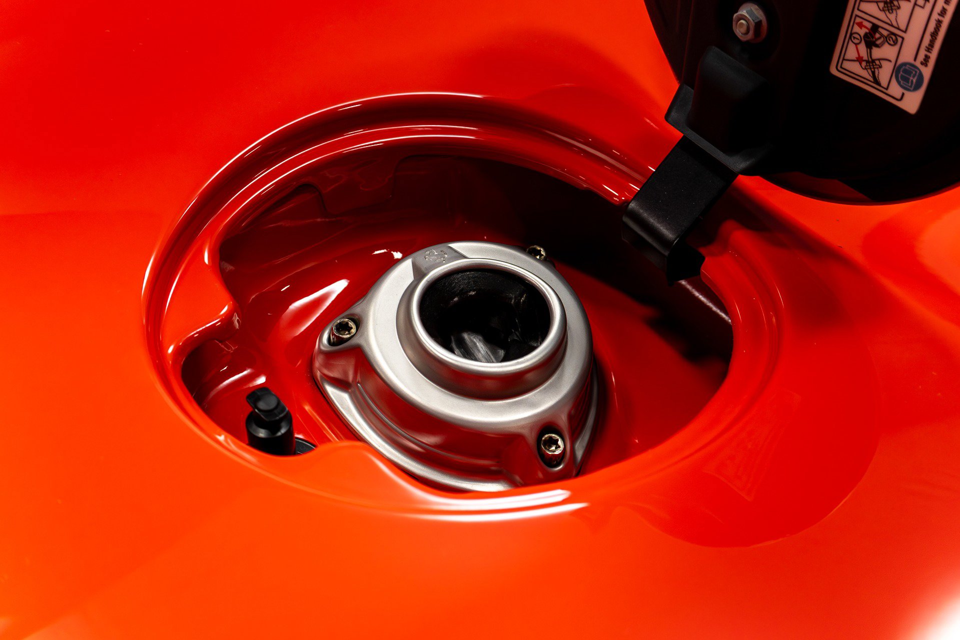 Used 2018 Ferrari 812 Superfast image 94