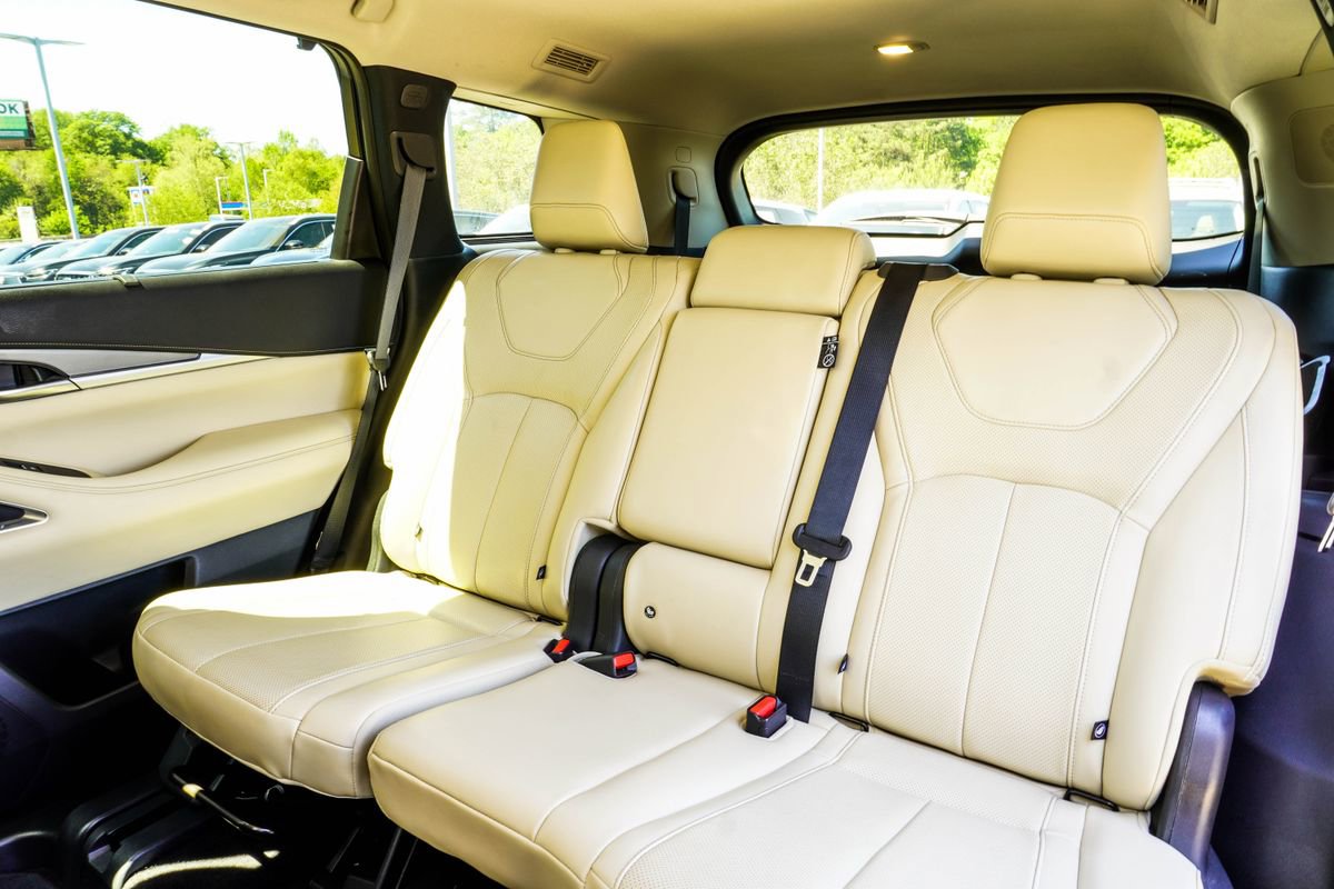 Used 2023 INFINITI QX60 Luxe w/ Performance Audio Package image 53