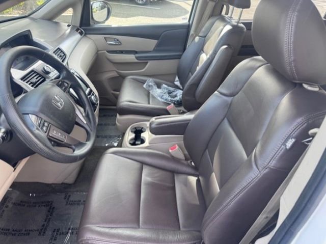 Used 2017 Honda Odyssey SE image 11
