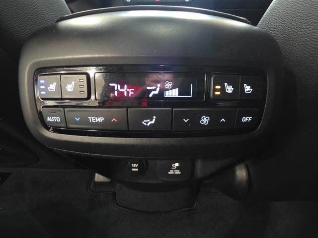 Used 2023 Hyundai Palisade Limited AWD/4WD image 30
