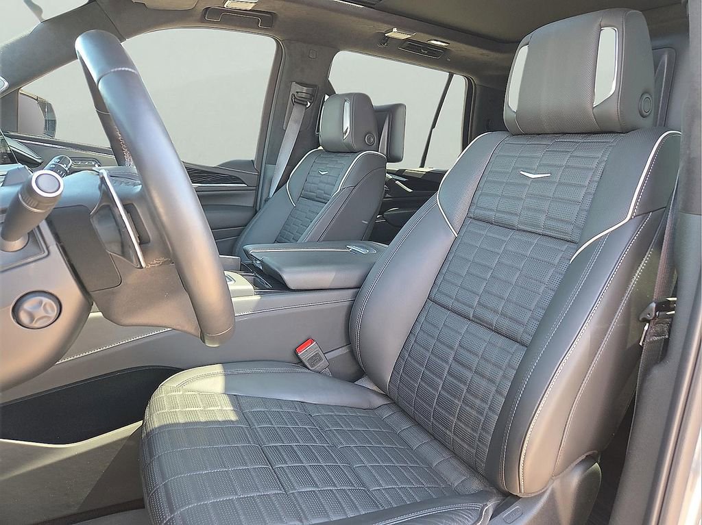 Used 2024 Cadillac Escalade V AWD/4WD image 15