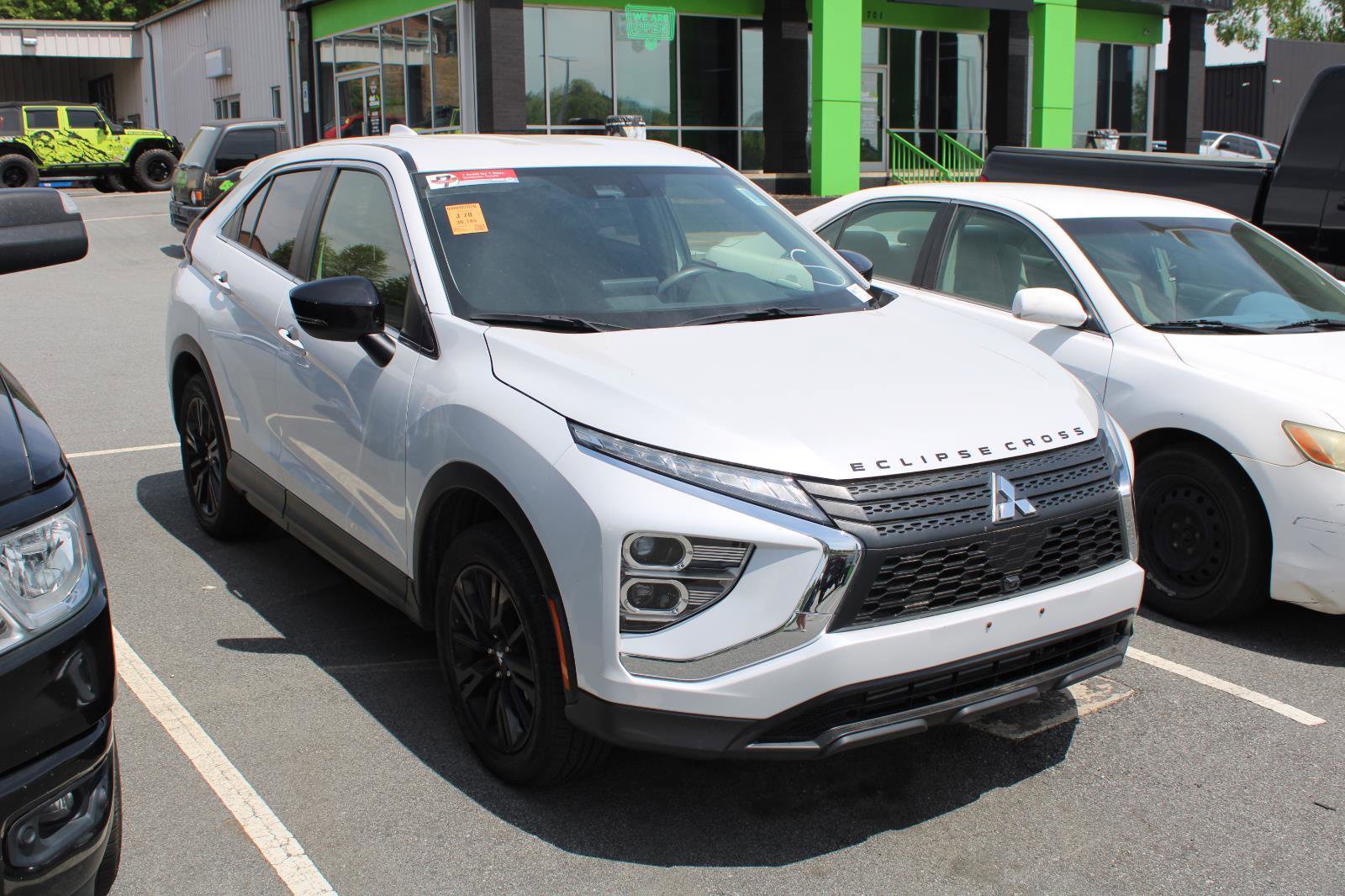 Used 2023 Mitsubishi Eclipse Cross LE image 3