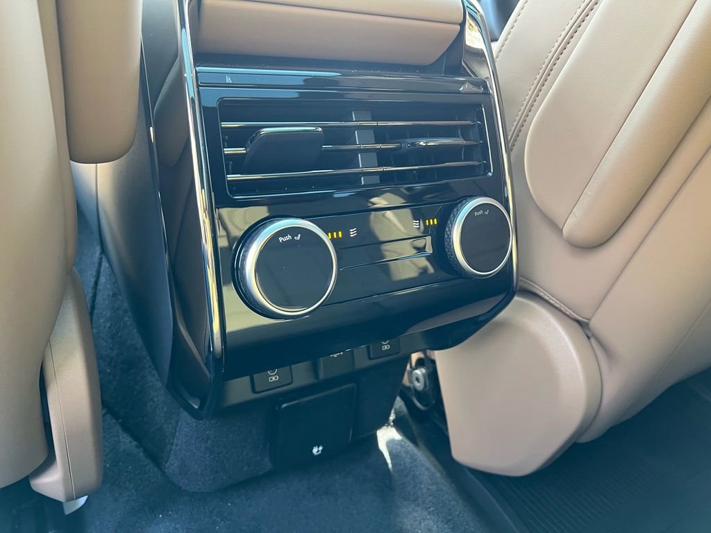 New 2026 Land Rover Range Rover Sport SE image 23