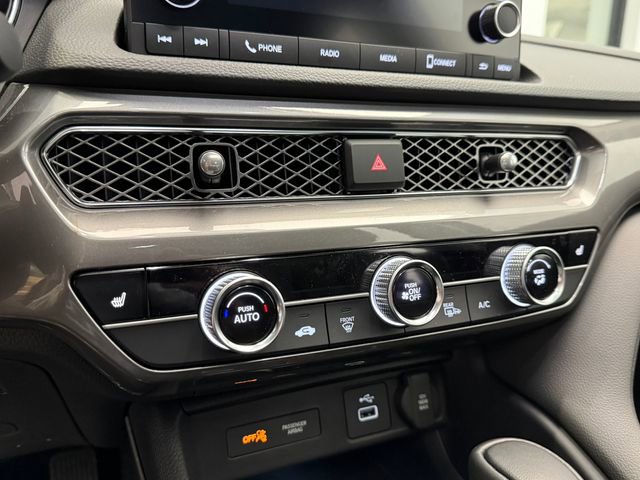 Certified 2025 Acura Integra Base image 22