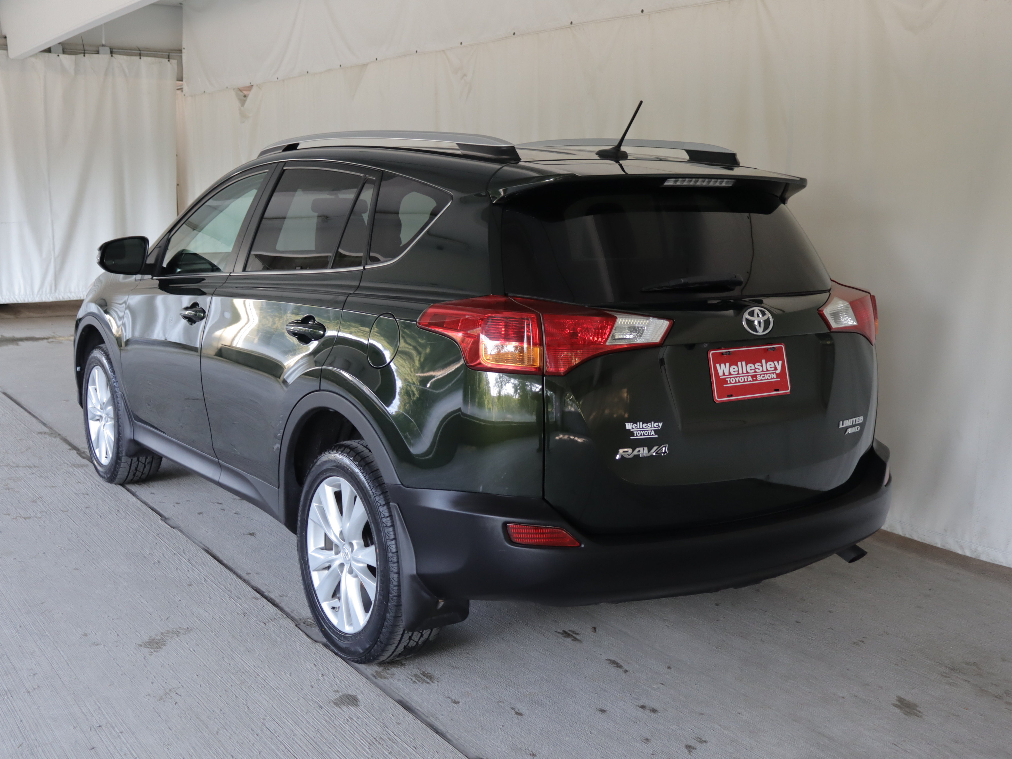 Used 2013 Toyota RAV4 Limited AWD/4WD image 25