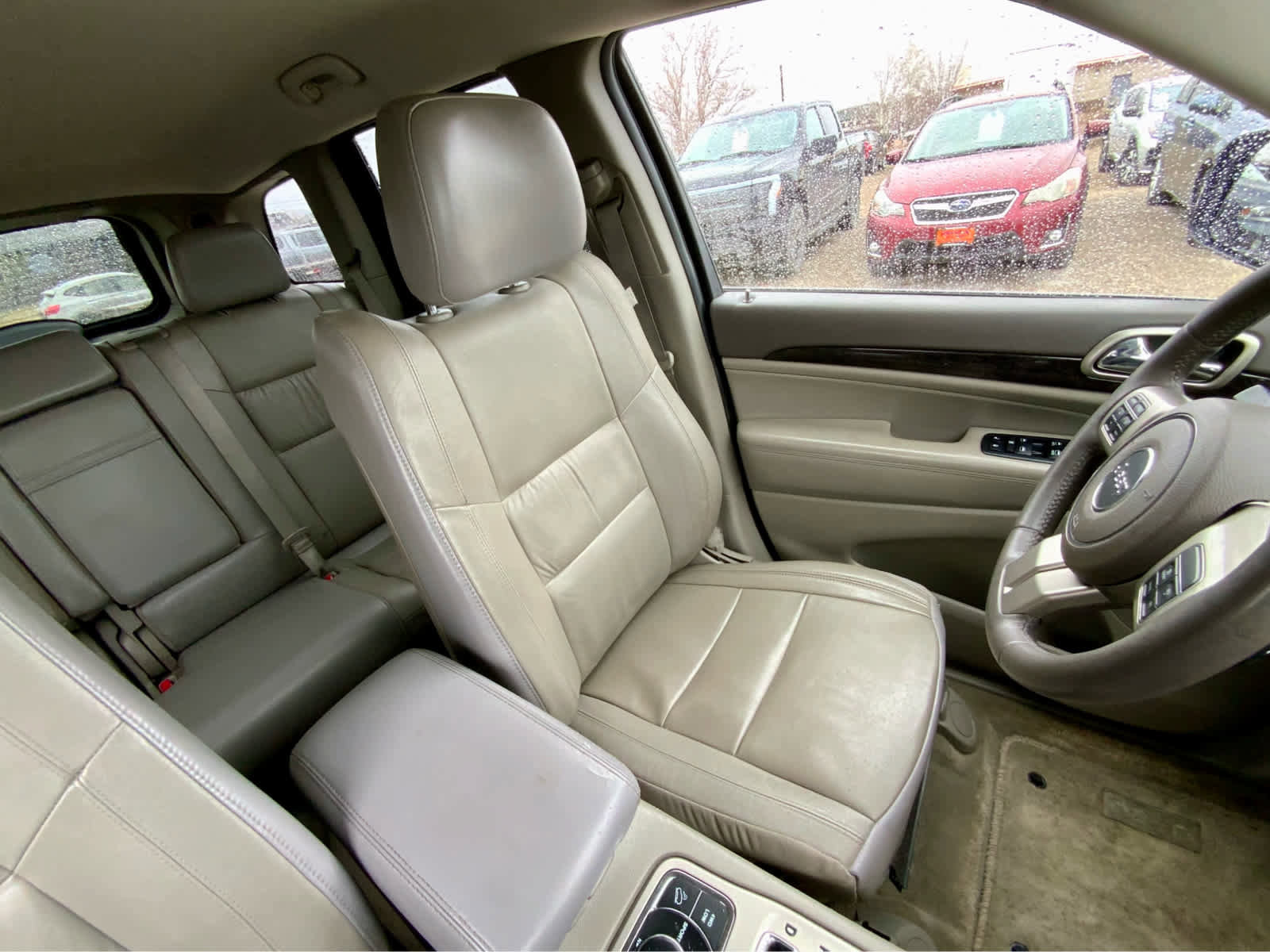Used 2012 Jeep Grand Cherokee Laredo image 28