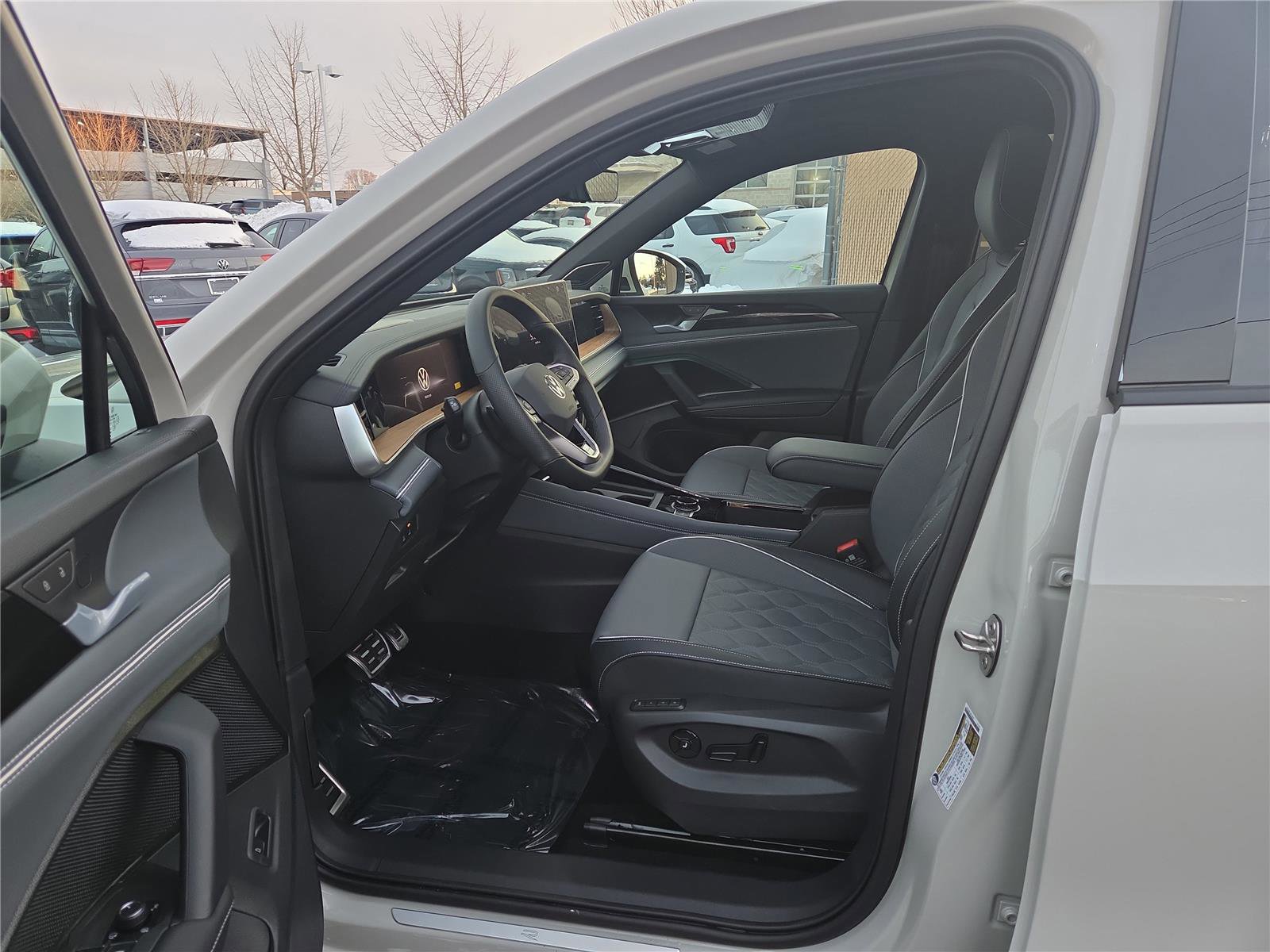 New 2026 Volkswagen Tiguan SEL R-Line image 14