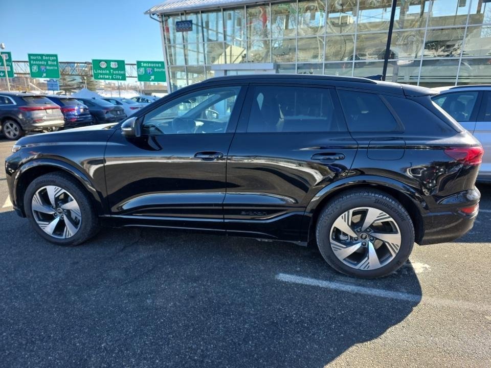 Used 2025 Audi Q6 e-tron Premium Plus w/ Premium Plus image 19