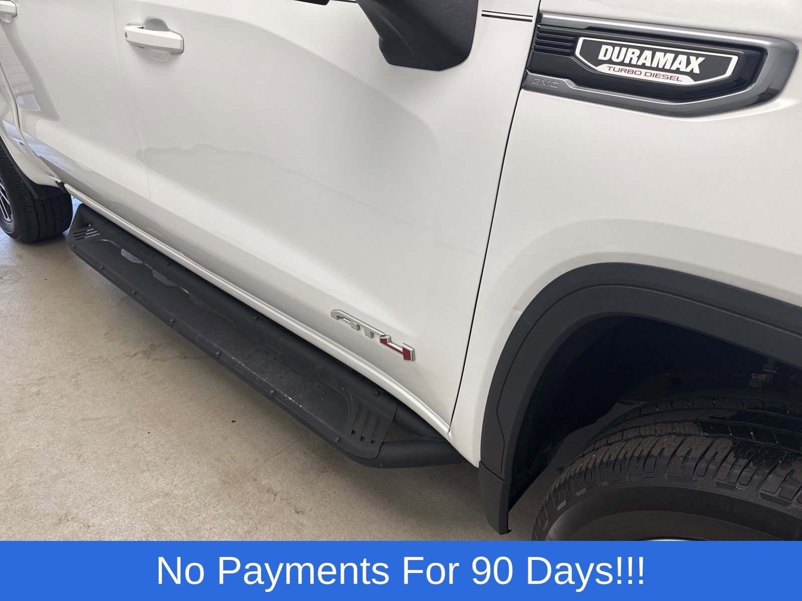 Used 2022 GMC Sierra 1500 AT4 w/ Technology Package image 2