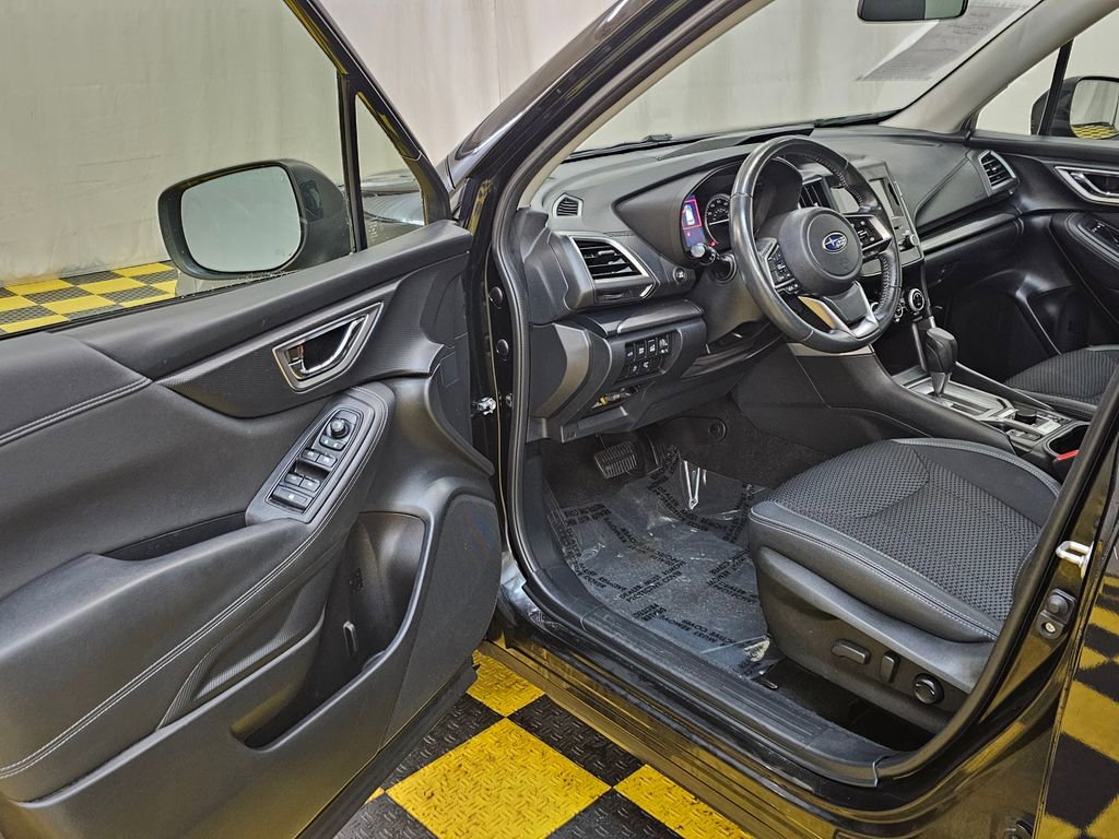 Used 2022 Subaru Forester Premium image 20