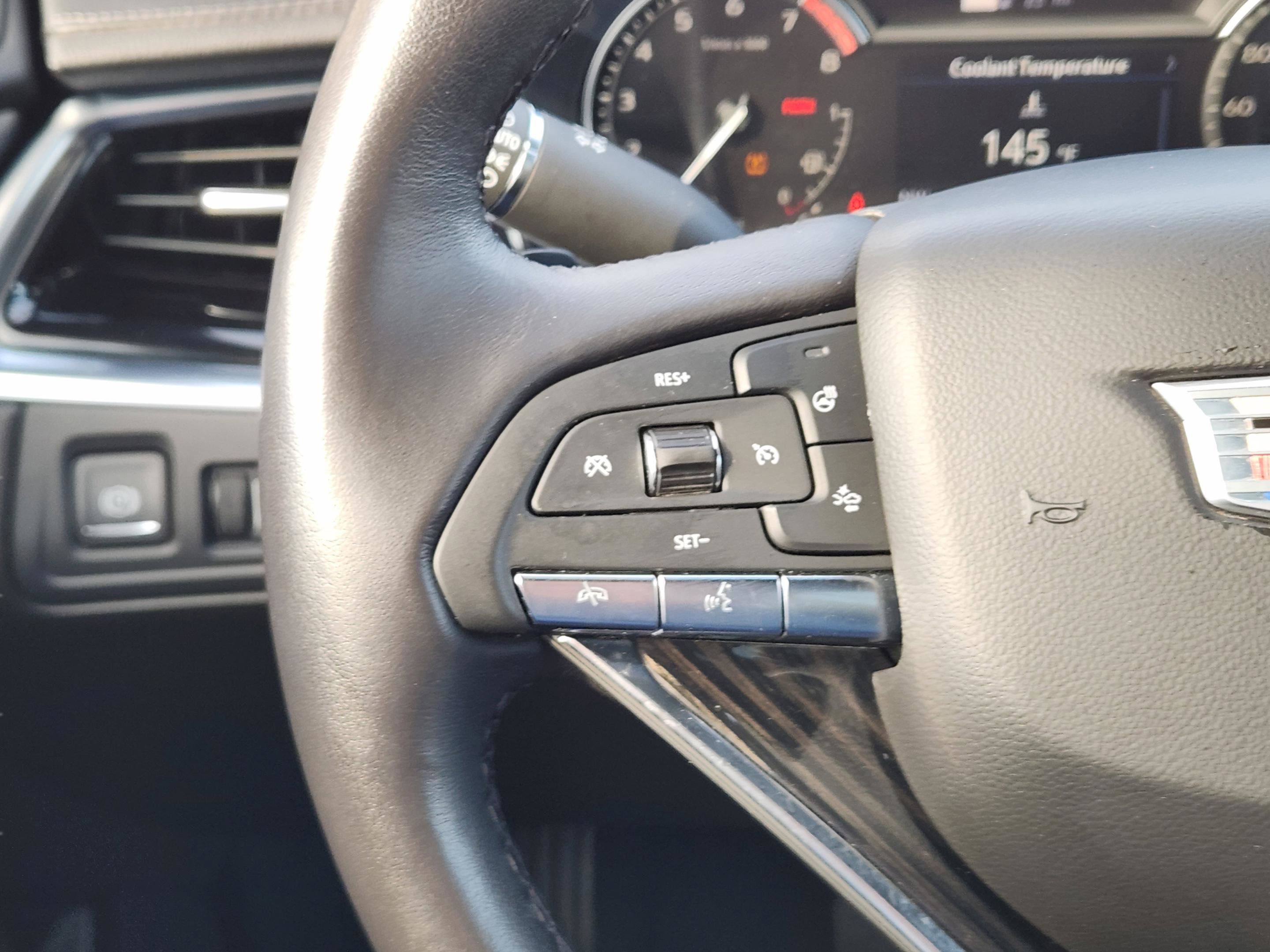 Used 2023 Cadillac XT6 Premium Luxury image 32