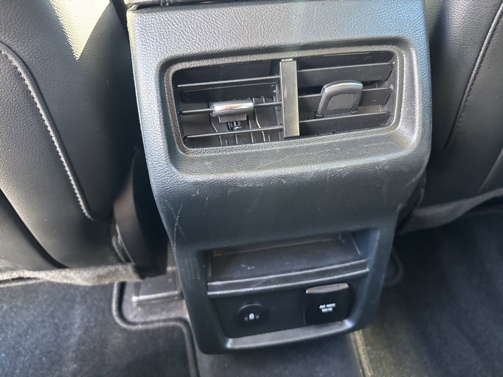 Used 2024 Ford Edge SEL w/ Convenience Package image 10