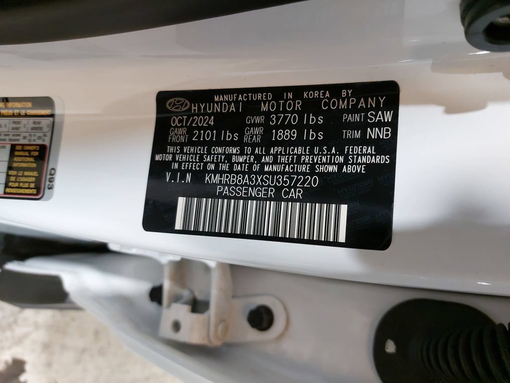 Certified 2025 Hyundai Venue SE FWD image 37