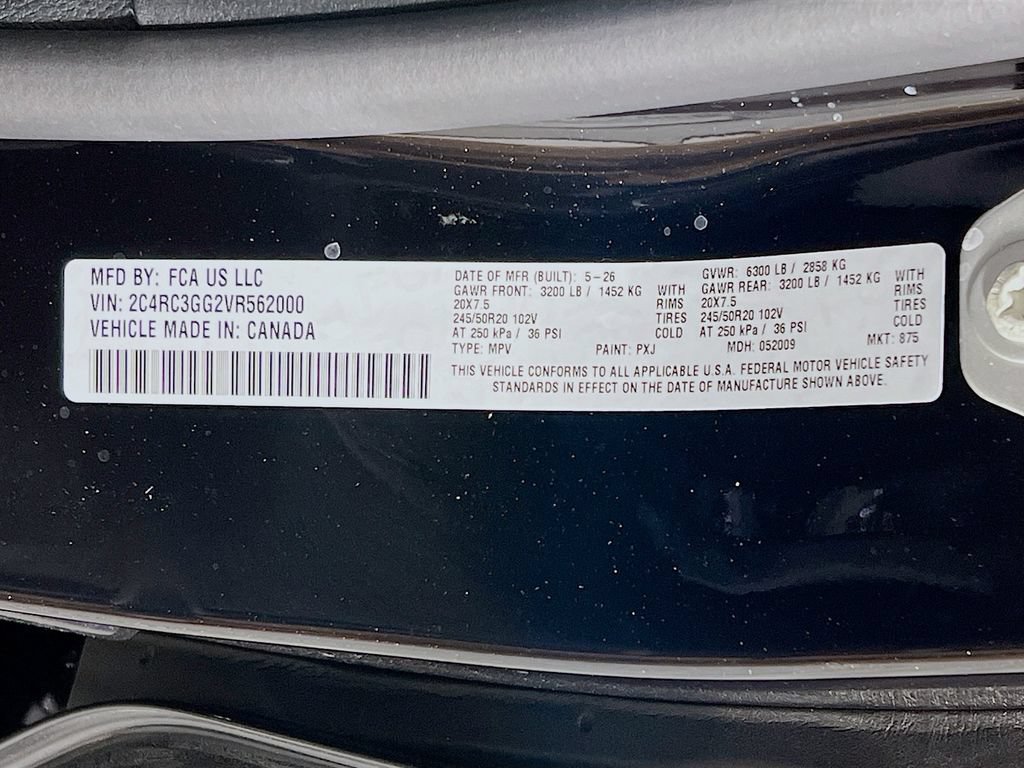 New 2027 Chrysler Pacifica Limited w/ Family Tech Group AWD/4WD image 35