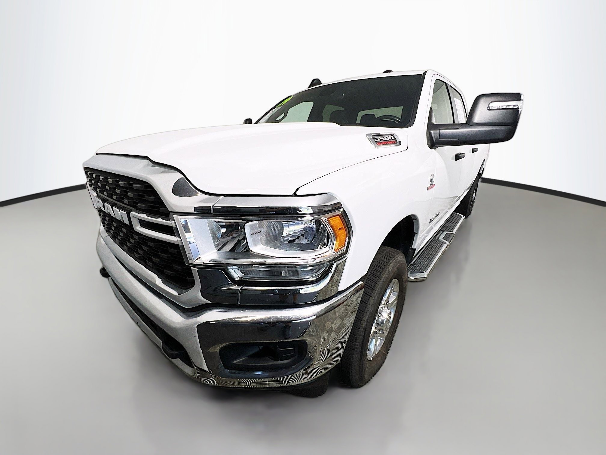 Used 2024 RAM 3500 Big Horn AWD/4WD image 9