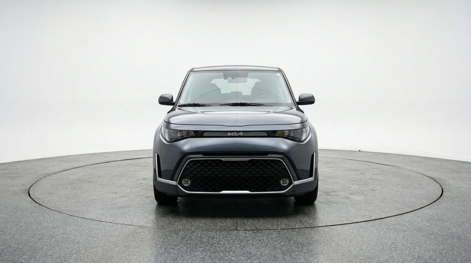Used 2025 Kia Soul LX w/ LX Technology Package FWD image 2