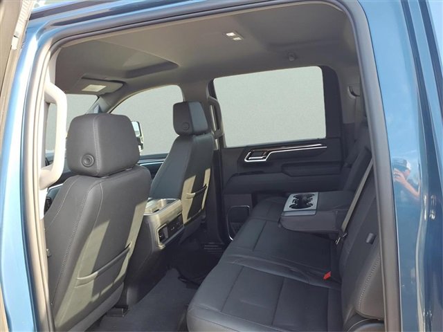 Used 2025 Chevrolet Silverado 2500 LT w/ Trail Boss Package image 8