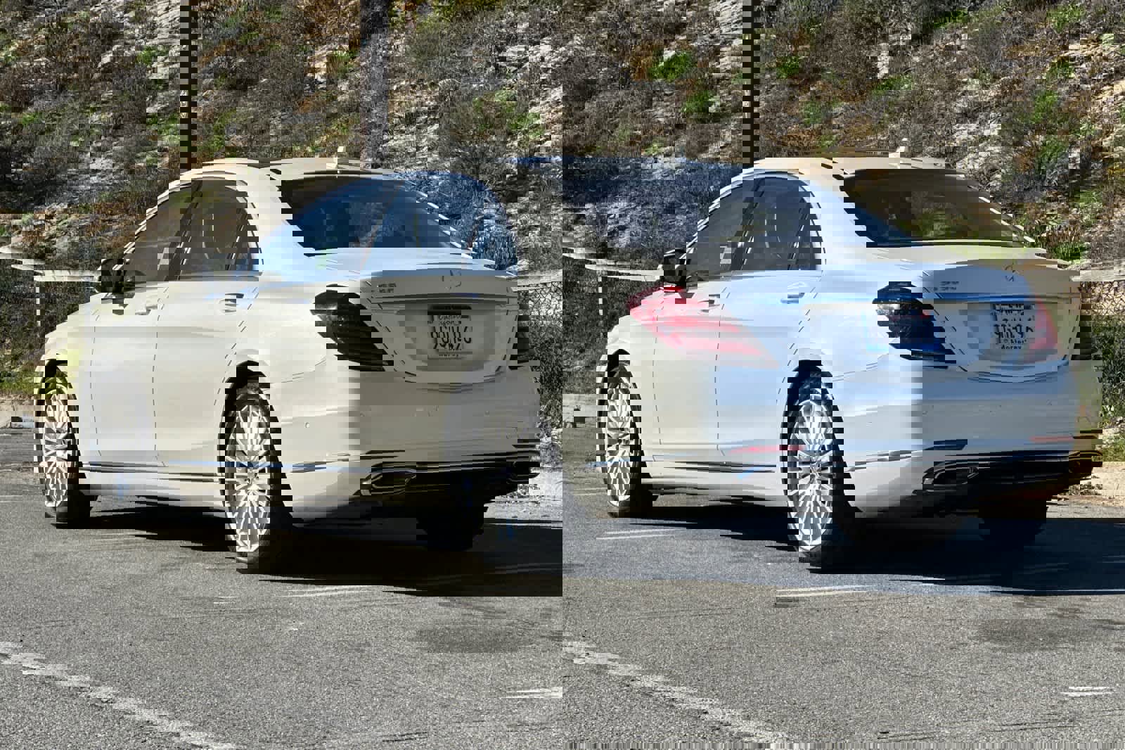 Used 2018 Mercedes-Benz S 560 Sedan image 7