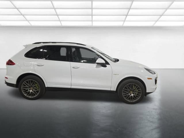 Used 2017 Porsche Cayenne S Platinum image 3